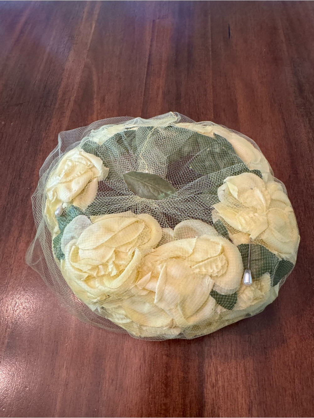 Vintage 1950s Yellow Rose Open Crown Fascinator Hat Veil